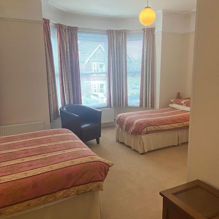 Shipley  Landguard Lodge Guest House מראה חיצוני תמונה