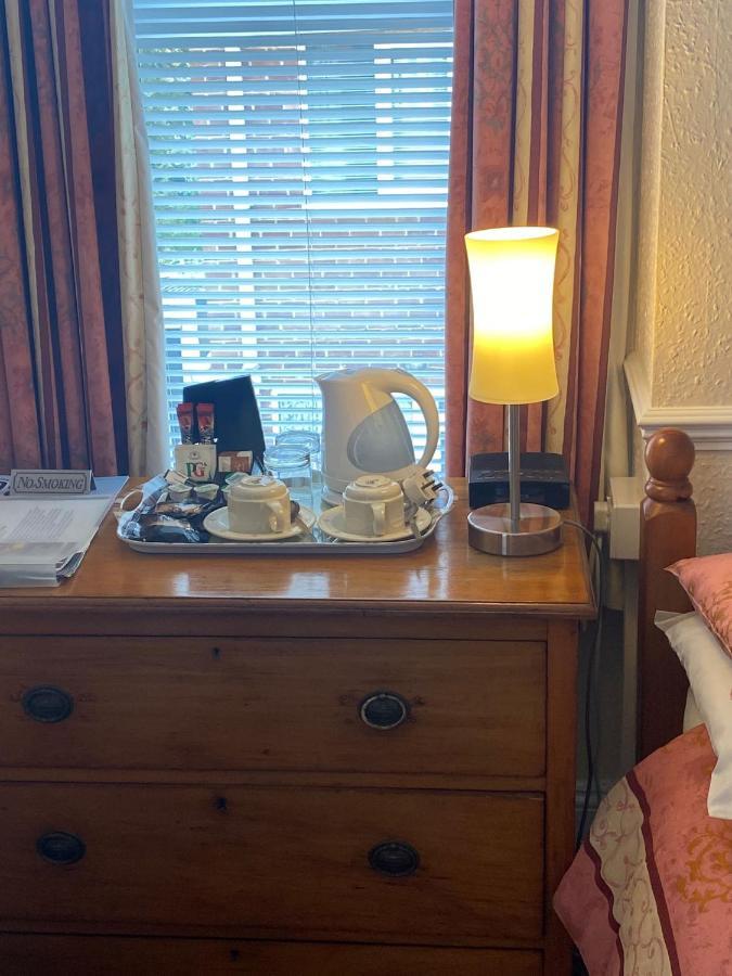 Shipley  Landguard Lodge Guest House מראה חיצוני תמונה