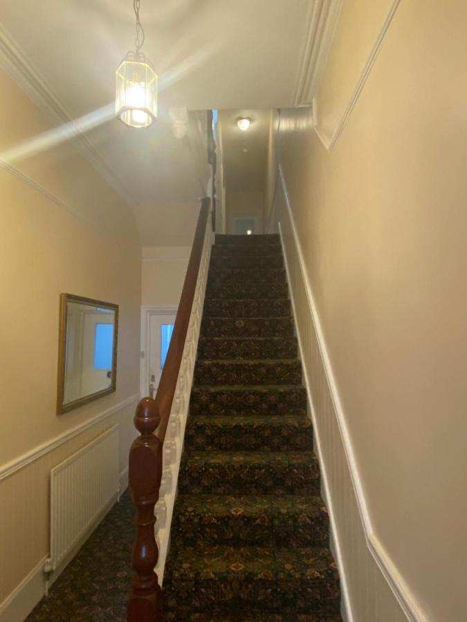 Shipley  Landguard Lodge Guest House מראה חיצוני תמונה