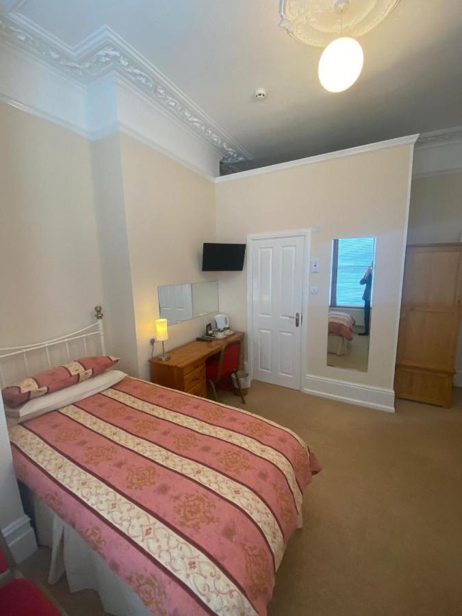Shipley  Landguard Lodge Guest House מראה חיצוני תמונה