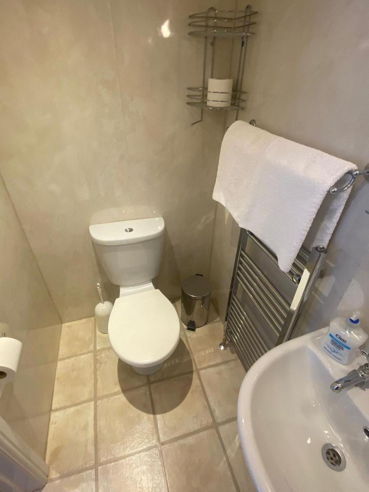 Shipley  Landguard Lodge Guest House מראה חיצוני תמונה
